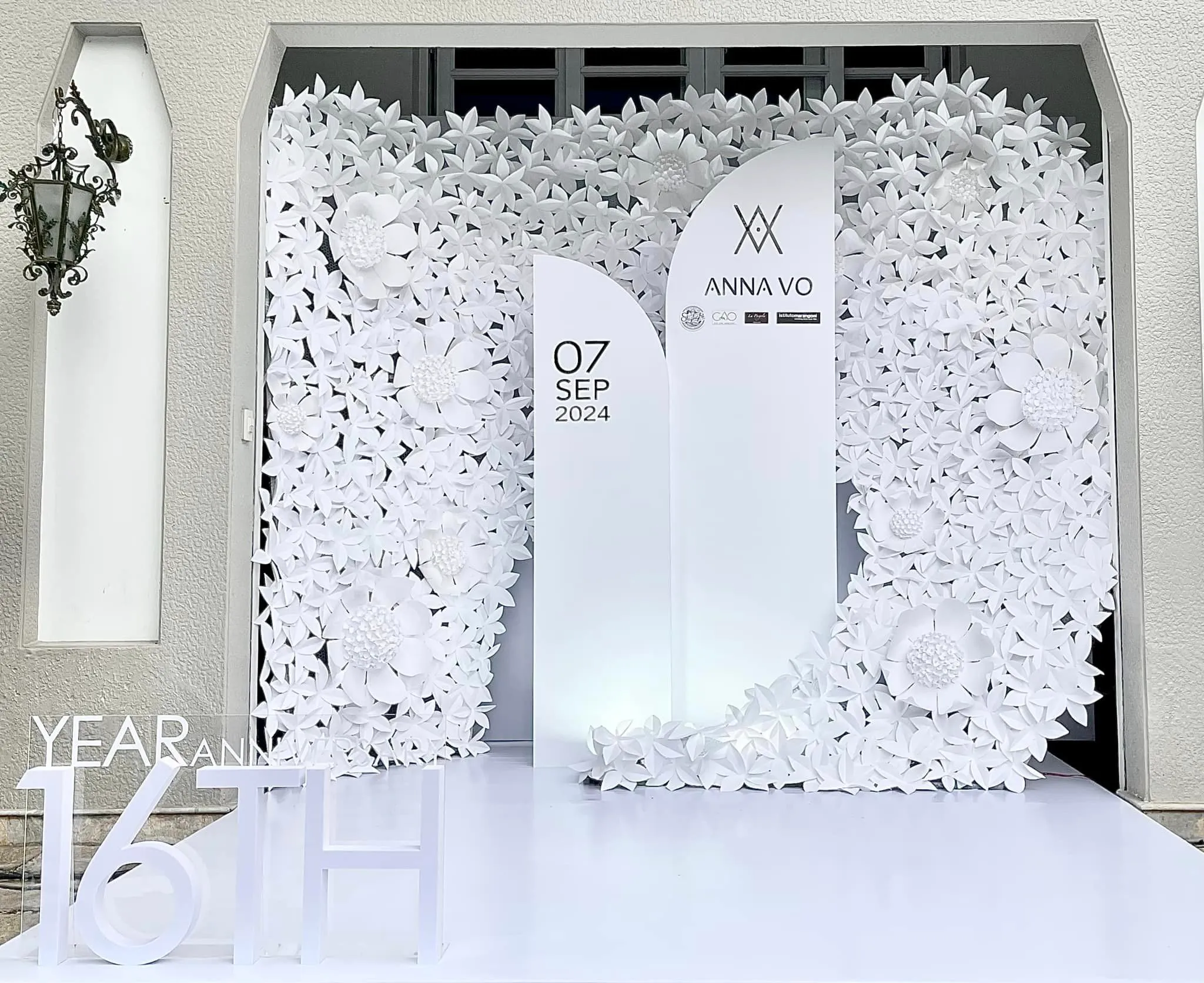 Backdrop kỷ niệm 16 năm Anna Vo